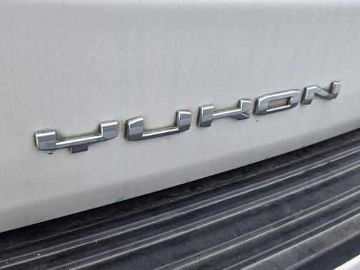 2022 GMC Yukon 4WD AT4