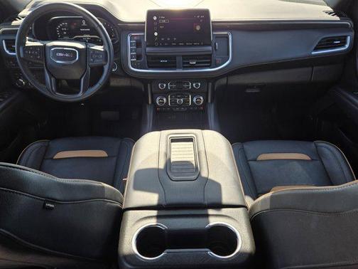 2022 GMC Yukon 4WD AT4