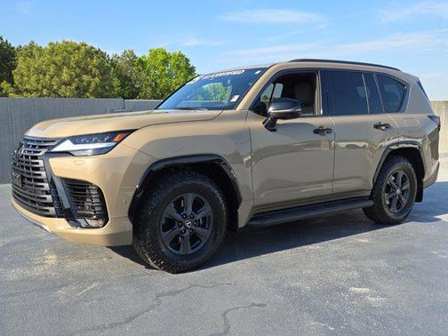2025 Lexus LX 700h Overtrail