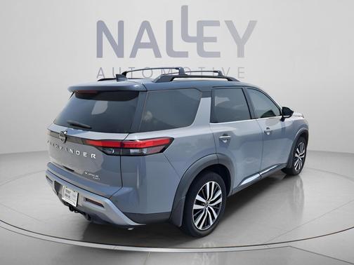 Solid Gray/Super Black 2022 Nissan Pathfinder Platinum 4WD