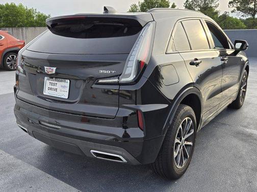 2024 Cadillac XT4 Sport