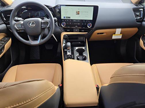 2026 Lexus NX 450h+ Luxury