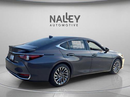 2025 Lexus ES 300h Luxury