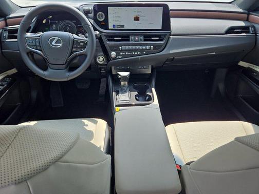 2025 Lexus ES 300h Base