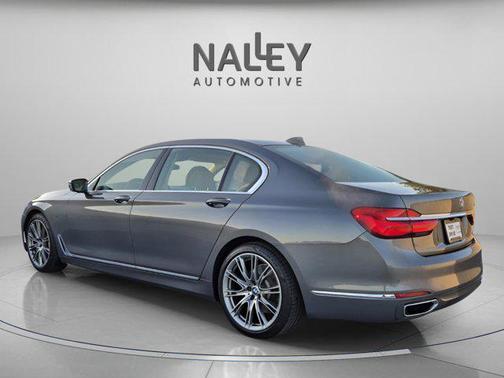 2019 BMW 740 740i