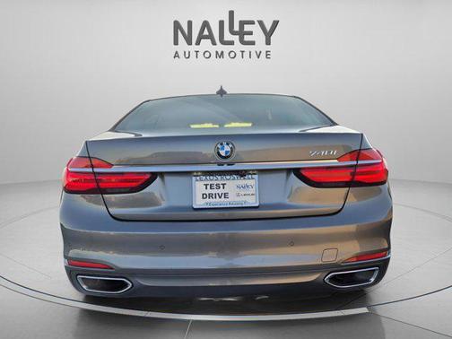 2019 BMW 740 740i