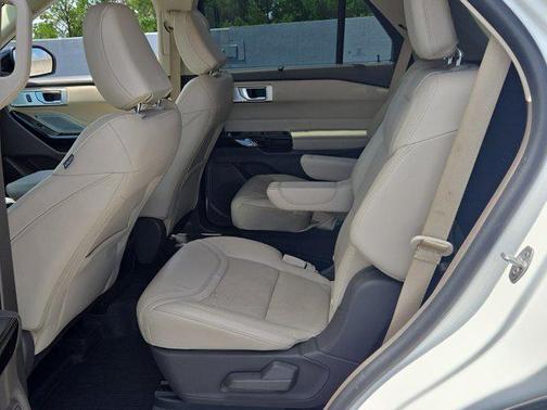 2021 Ford Explorer Platinum