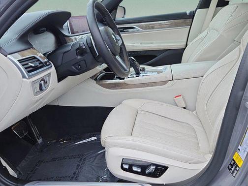 2020 BMW 750 i xDrive