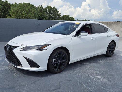 2023 Lexus ES 300h F SPORT Handling