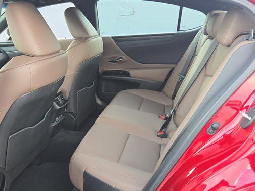 2025 Lexus ES 350 Base