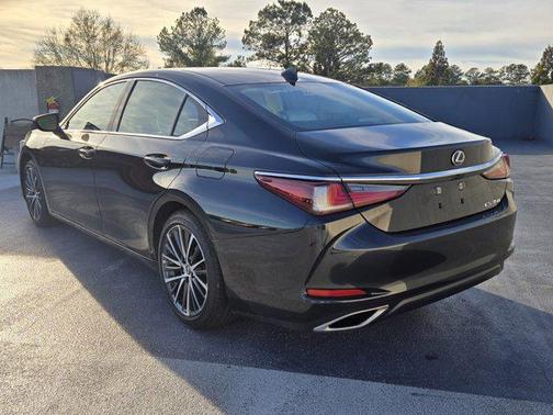 2025 Lexus ES 350 Base