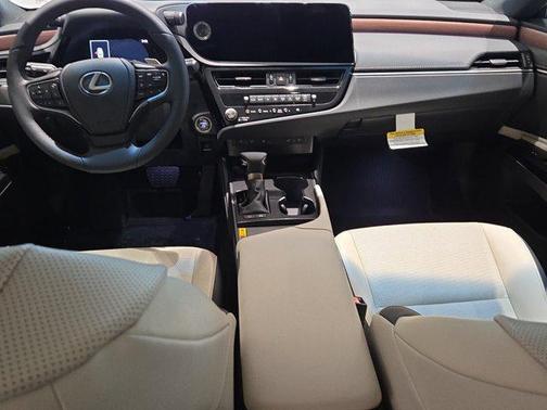 2025 Lexus ES 300h Base