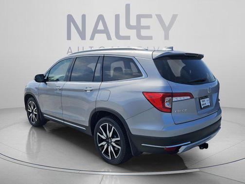 Lunar Silver Metallic 2019 Honda Pilot Touring 8-Passenger