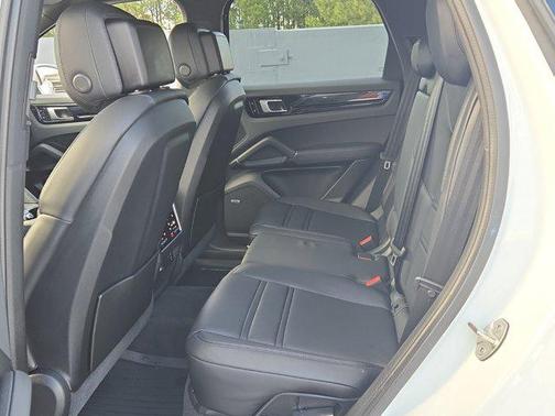 2021 Porsche Cayenne S
