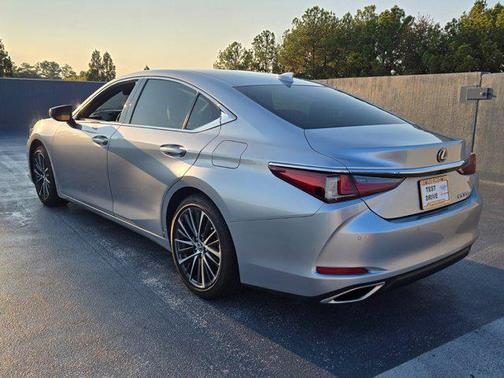 2022 Lexus ES 350 Base