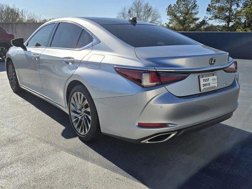2025 Lexus ES 350 Ultra Luxury