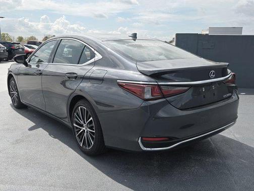 Cloudburst Gray 2025 Lexus ES 300h Base