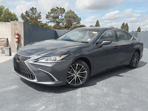 Cloudburst Gray 2025 Lexus ES 300h Base