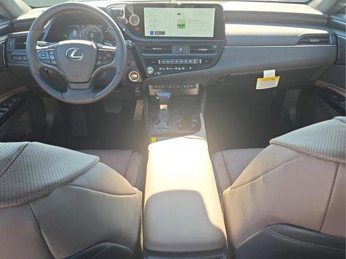 2025 Lexus ES 300h Ultra Luxury