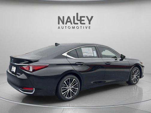 2025 Lexus ES 300h Base