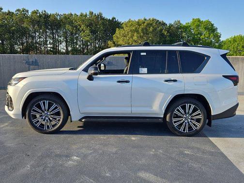 2025 Lexus LX 600 Luxury