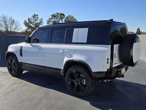 2026 Land Rover Defender P400 X-Dynamic SE