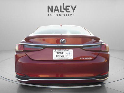 2021 Lexus ES 300h Base