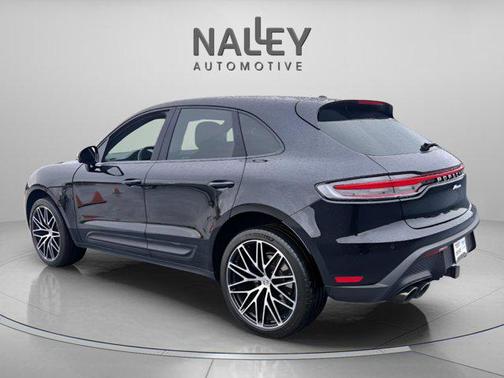 2023 Porsche Macan Base