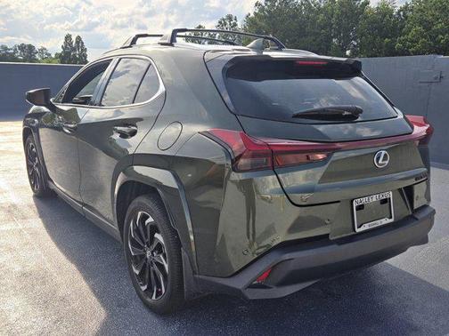 2025 Lexus UX 300h Premium