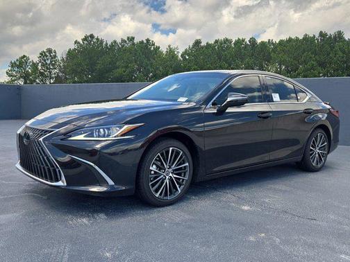 2025 Lexus ES 300h Base