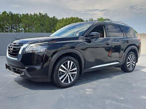 2022 Nissan Pathfinder Platinum 4WD