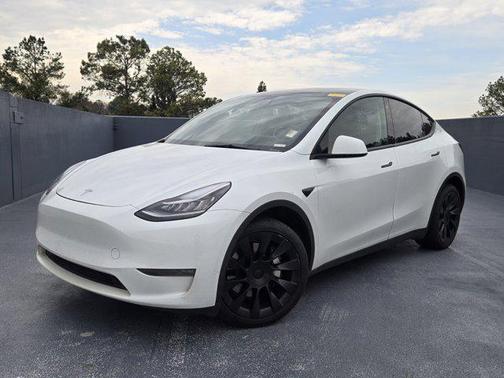 2023 Tesla Model Y Long Range Dual Motor All-Wheel Drive