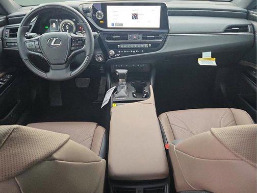 2025 Lexus ES 300h Base