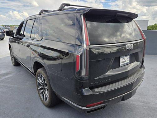 2023 Cadillac Escalade ESV Sport Platinum