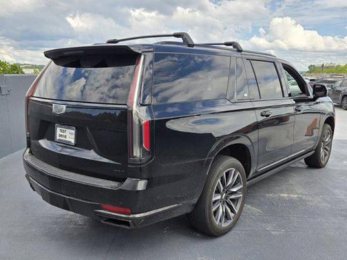 2023 Cadillac Escalade ESV Sport Platinum