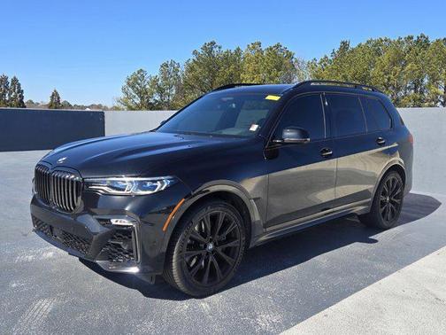 2021 BMW X7 M50i