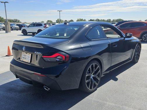 2023 BMW 230 i