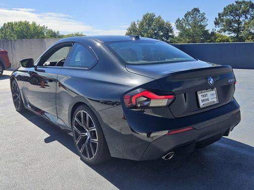 2023 BMW 230 i