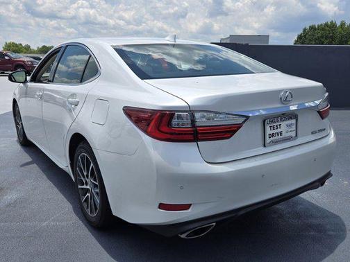 2017 Lexus ES 350 Base