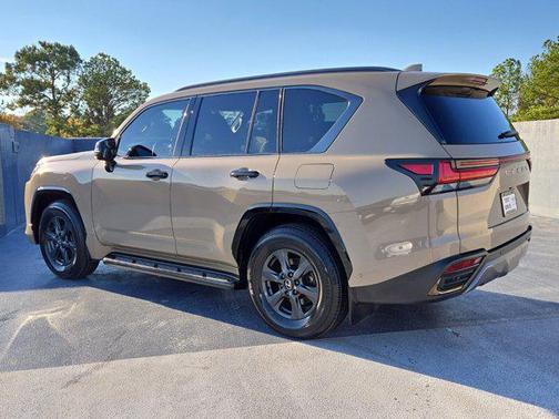 2025 Lexus LX 700h Overtrail