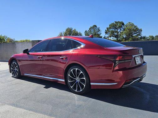 2023 Lexus LS 500h Base