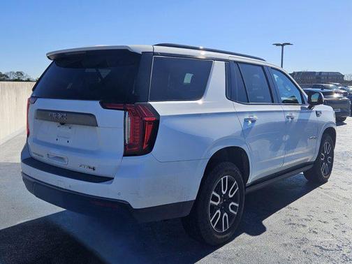 2023 GMC Yukon 4WD AT4