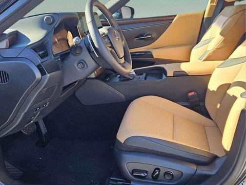 2025 Lexus ES 350 Base