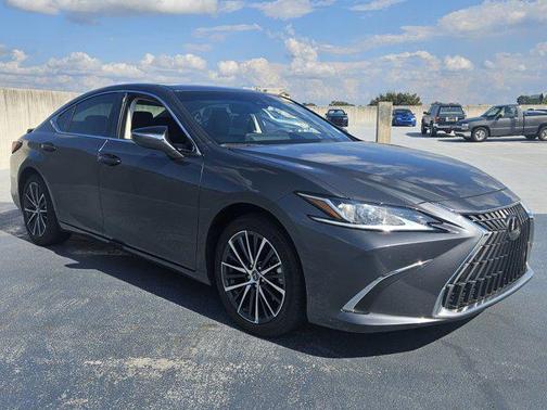 2024 Lexus ES 300h Base