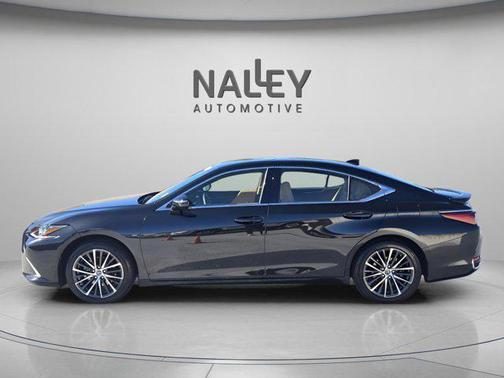 2025 Lexus ES 300h Base