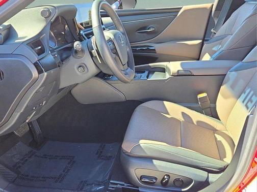 2025 Lexus ES 350 Base