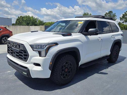 2023 Toyota Sequoia SR5