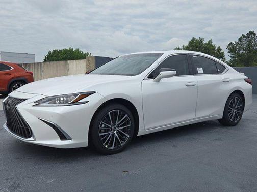 2025 Lexus ES 300h Base