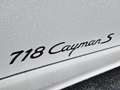 2022 Porsche 718 Cayman S