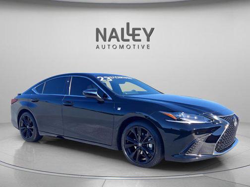 2023 Lexus ES 300h F SPORT Handling